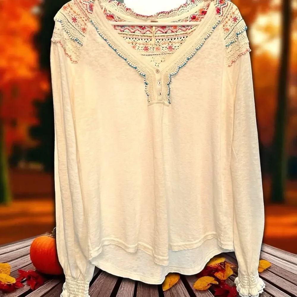 Free People NWOT Siesta Fiesta Crochet Embellished White Top Size Small